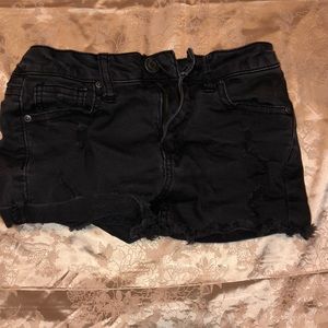 RSQ BLACK RIPPED DENIM SHORTS